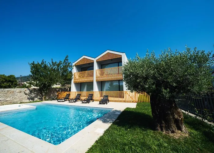 Casa Joao Eusebio 1 *